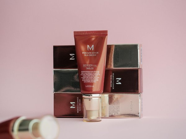 What's the Best Approach to Vegan Nail Care for Brittle Nails?